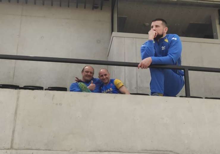 fanoušek dorazil-Šťastný Ondřej