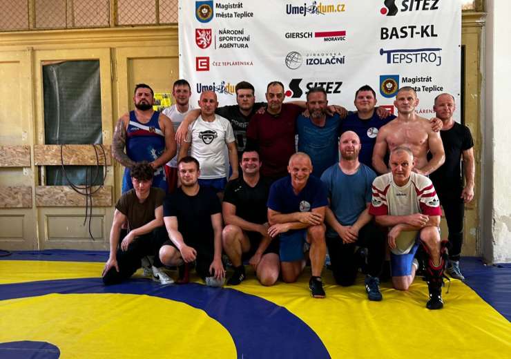 Fedotov,Novotný,Šťastný,Fedotov,Bednář,Šucha,Rejnart,Sobecký,Neuman,Horák,Kučera,Yarlov,Jezdinský,Svitek,Reczka